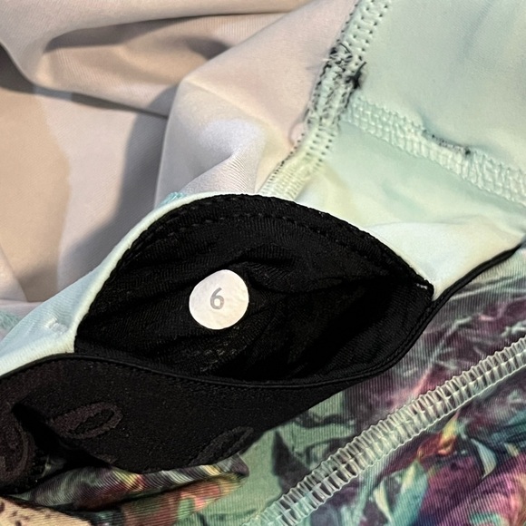 Lululemon shorts - Picture 5 of 5